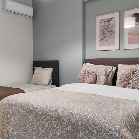 Rock & Roll 1 - Modern Apartment In Trikala Bagian luar foto