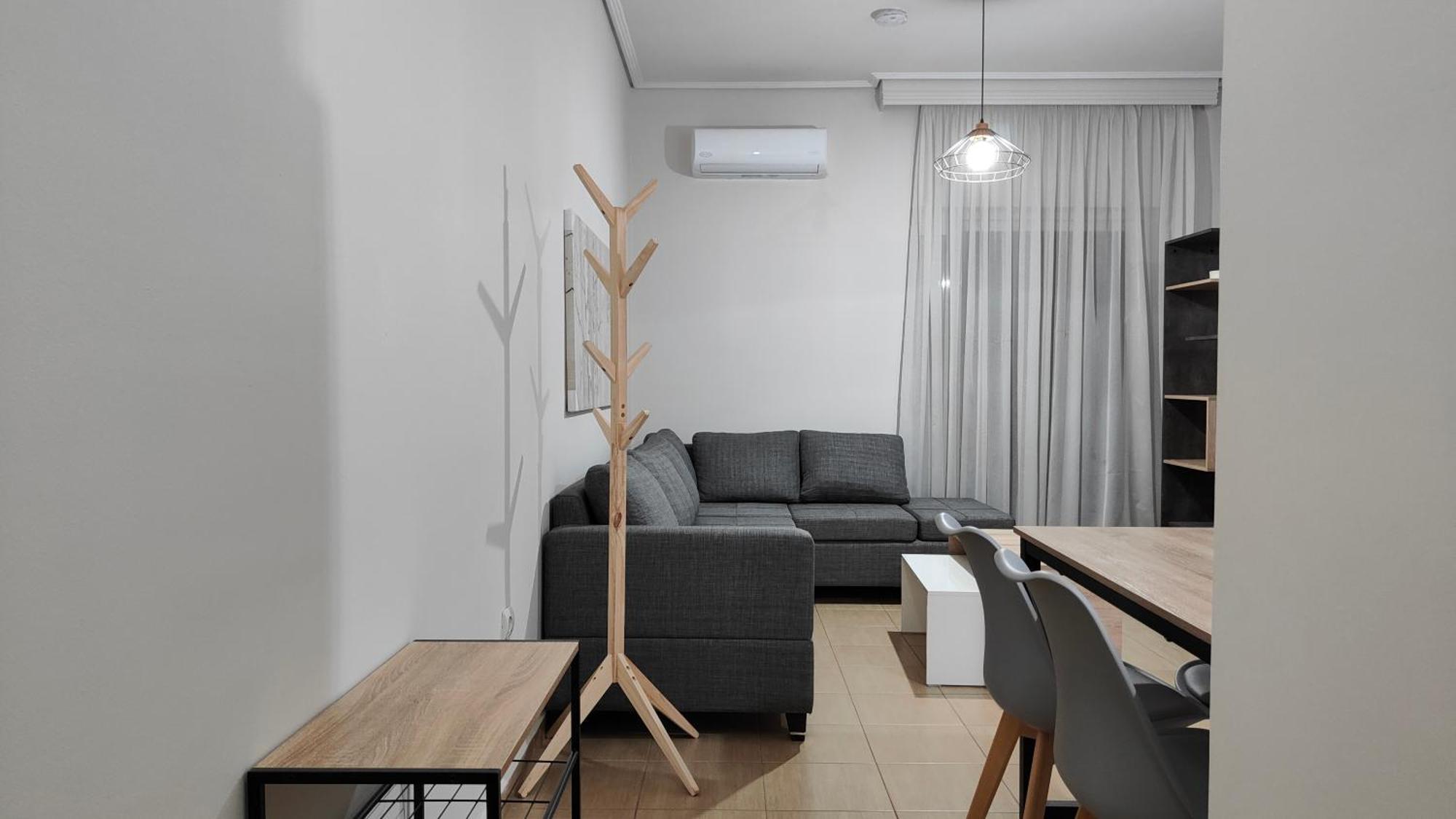 Rock & Roll 1 - Modern Apartment In Trikala Bagian luar foto